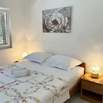 Murter Inn * مورتير