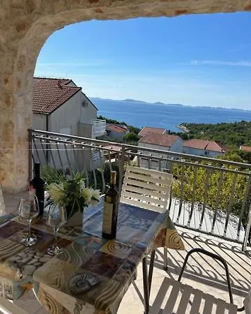 Διαμέρισμα Murter Inn