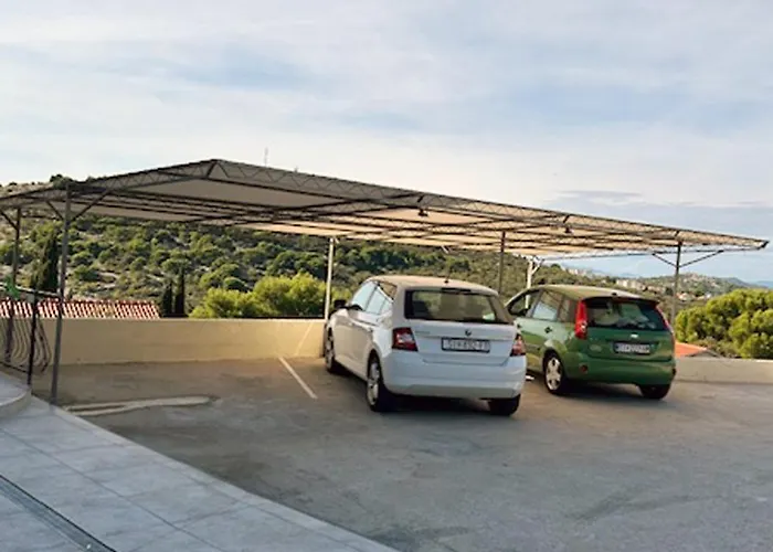 Апартаменты Murter Inn *