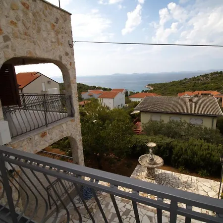 Murter Inn מורטר