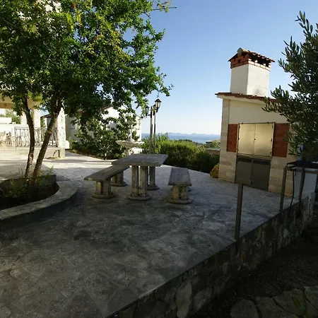 דירה Murter Inn מורטר