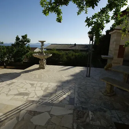 דירה Murter Inn מורטר